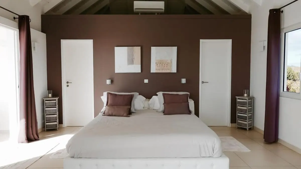 Exceptional Villa on the Heights of Lurin غوستافي