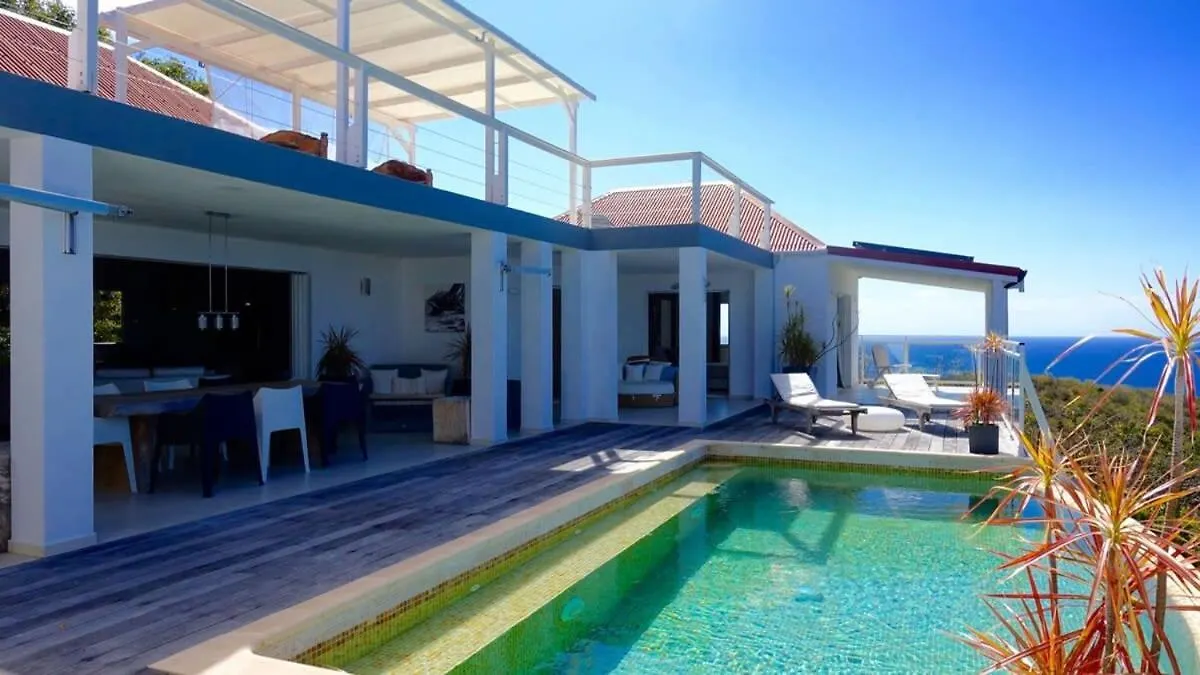 Exceptional Villa on the Heights of Lurin غوستافي
